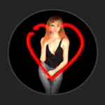 Das Creator-Icon von FantasyVR Studio. Das Design kombiniert ein rotes Herz mit einer Charaktersilhouette und dient als symbolisches Zeichen des Studios.
