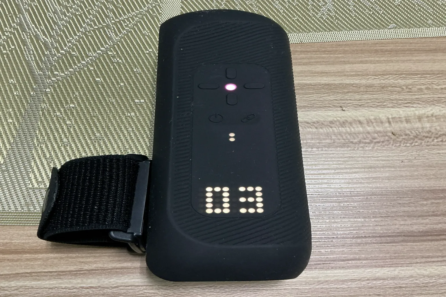 The Handy 2 Pro zeigt während des Firmware-Updates eine zweistellige Fortschrittsanzeige auf dem Gerät.