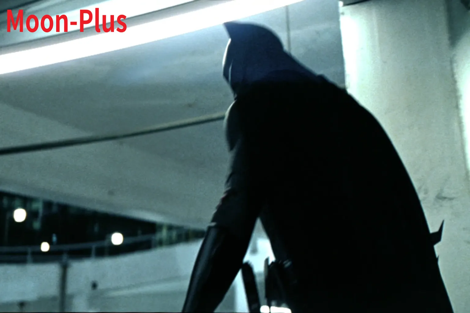 Playing a The Dark Knight scene in Moon VR Player, where Plus mode enhances brightness and sharpness, giving the image more depth.