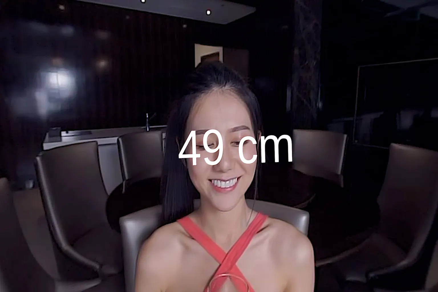 Ejemplo de Autofocus en DeoVR mostrando una distancia de enfoque de 49 cm.