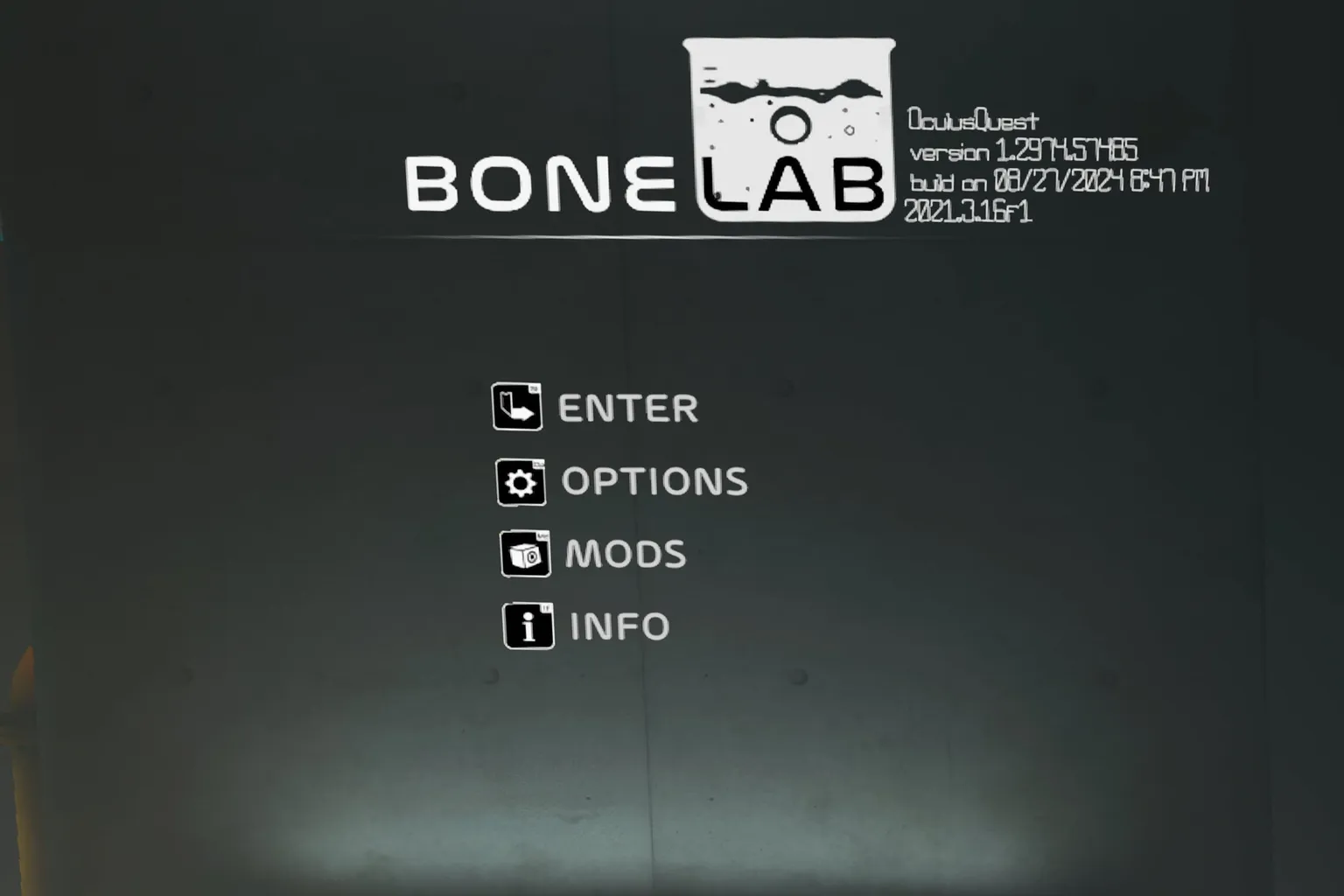 Menú principal de BONELAB en Meta Quest con las opciones Enter, Options, Mods e Info.