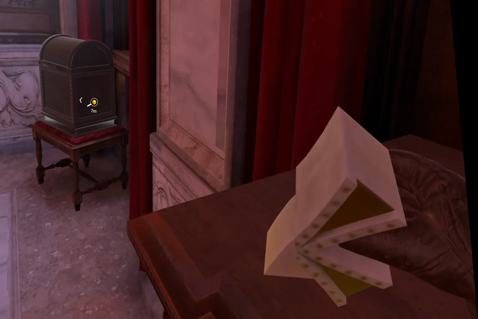 Fragmento de un rompecabezas sostenido con la mano en realidad virtual.