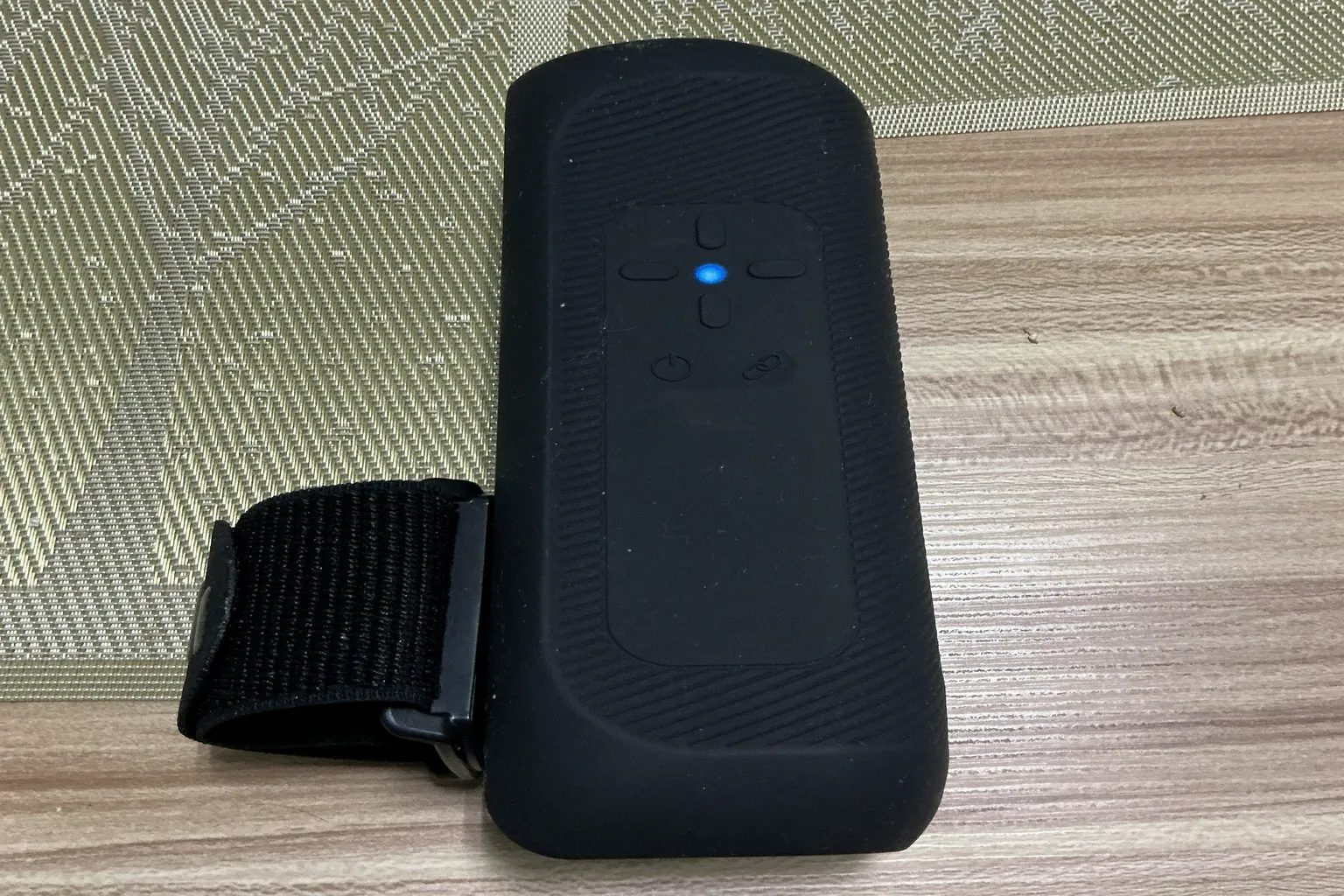 The Handy 2 Pro conectado por Bluetooth con la luz azul encendida