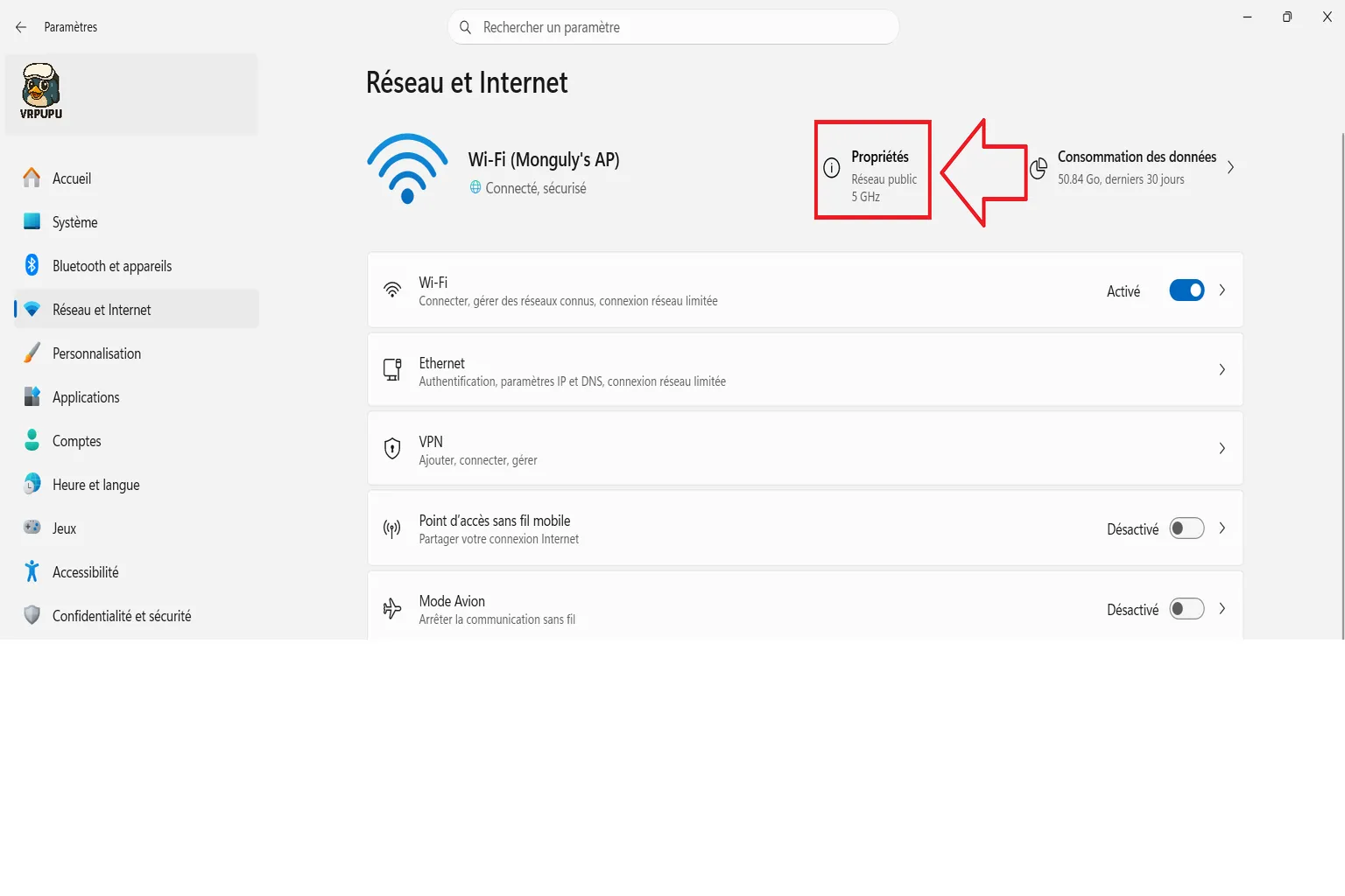 Page Réseau et Internet de Windows avec le bouton Propriétés du réseau Wi-Fi