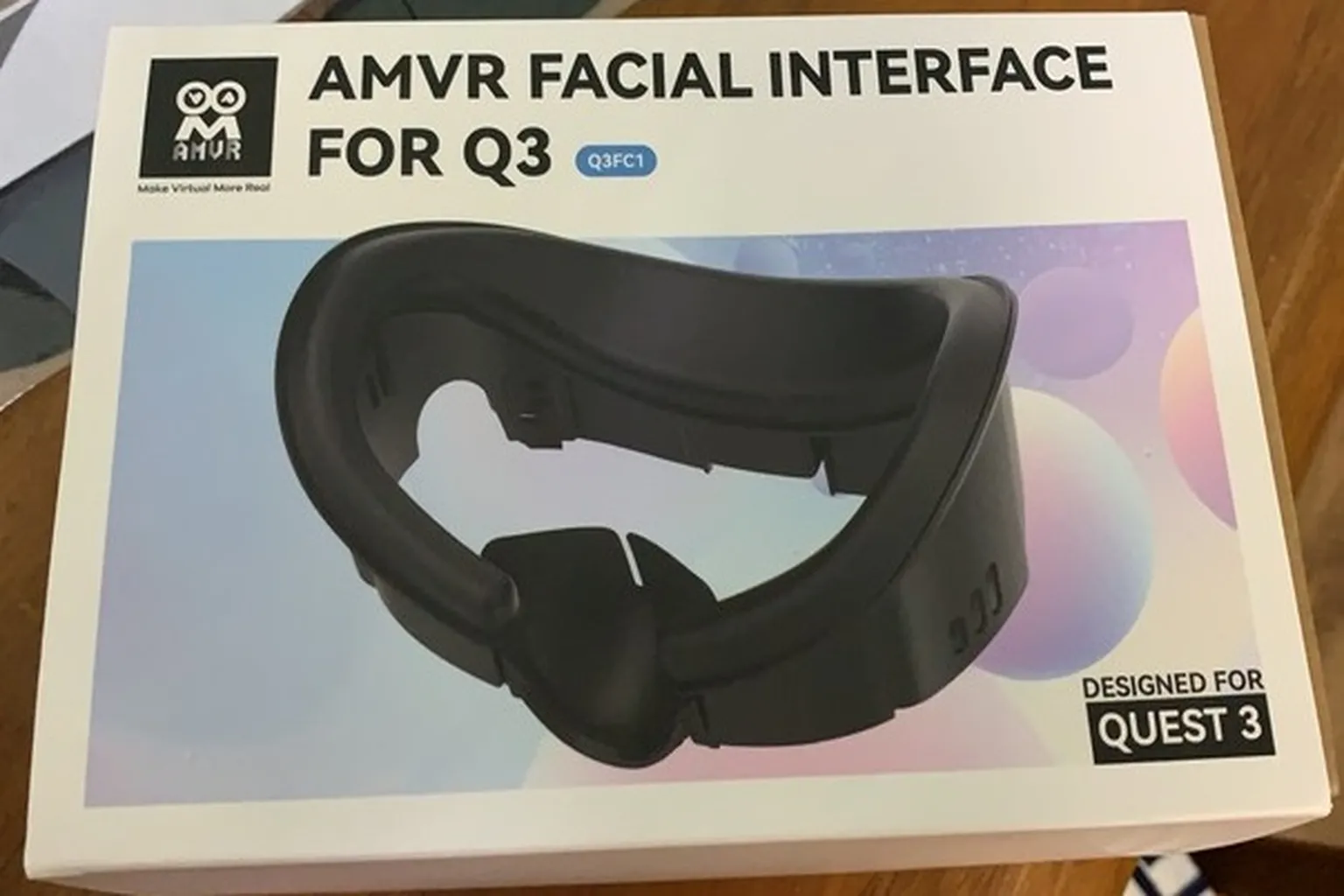 AMVR 透氣款 VR 面罩,適用於 Meta Quest 3,具備通風孔與包覆性設計,提升使用舒適度