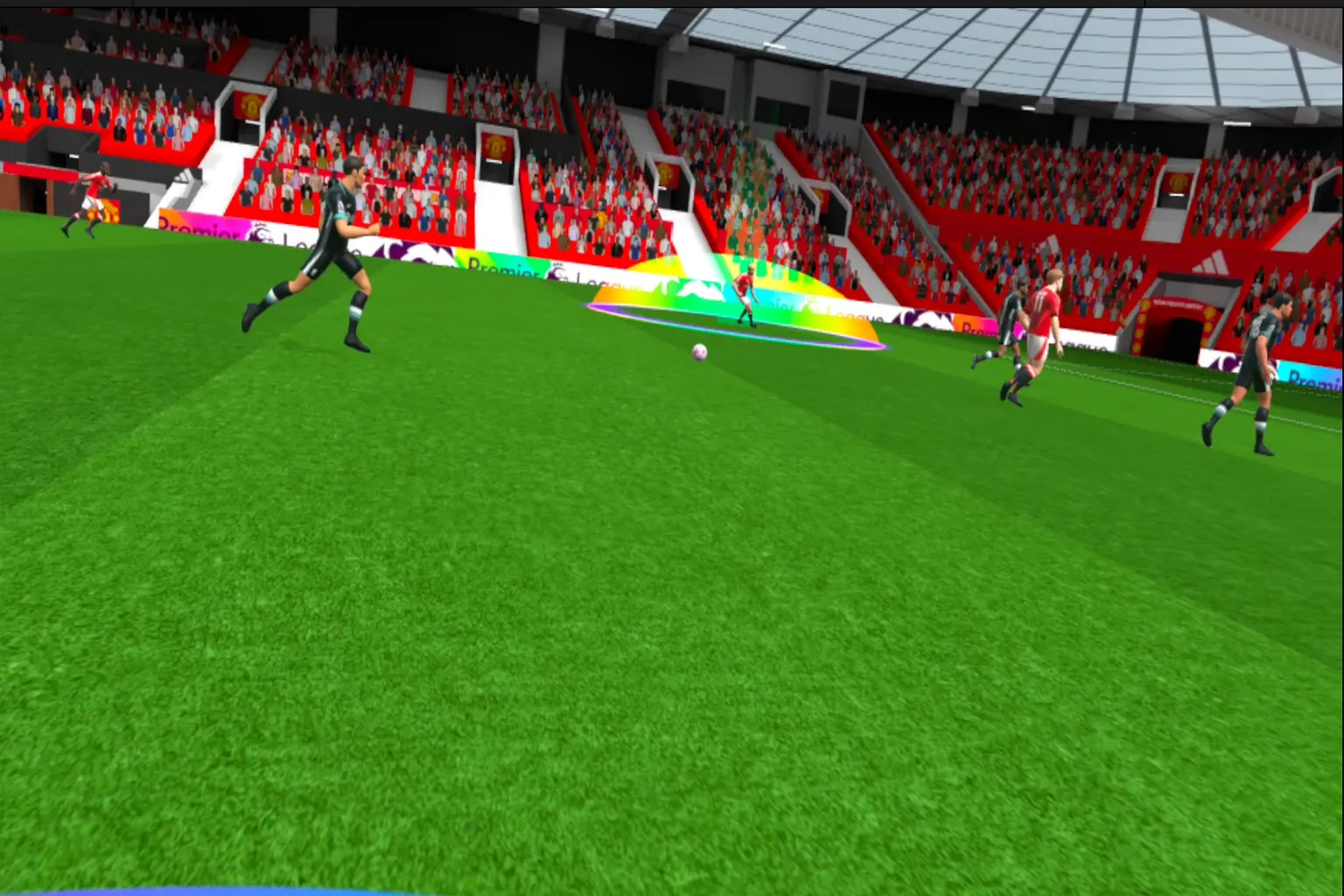 玩家視角觀察傳球路線與對手位置，準備往彩色目標範圍射門