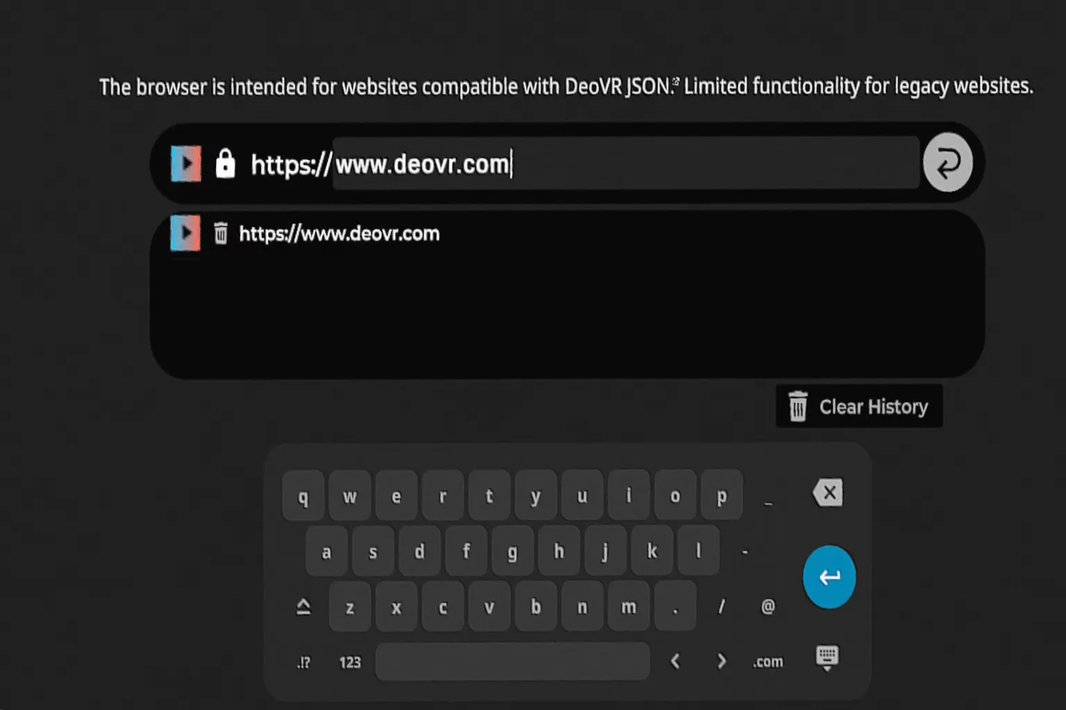 VR 介面輸入 deovr.com 與 sexlikereal.com 網址,畫面顯示英文虛擬鍵盤與輸入紀錄,用於示範網址輸入操作