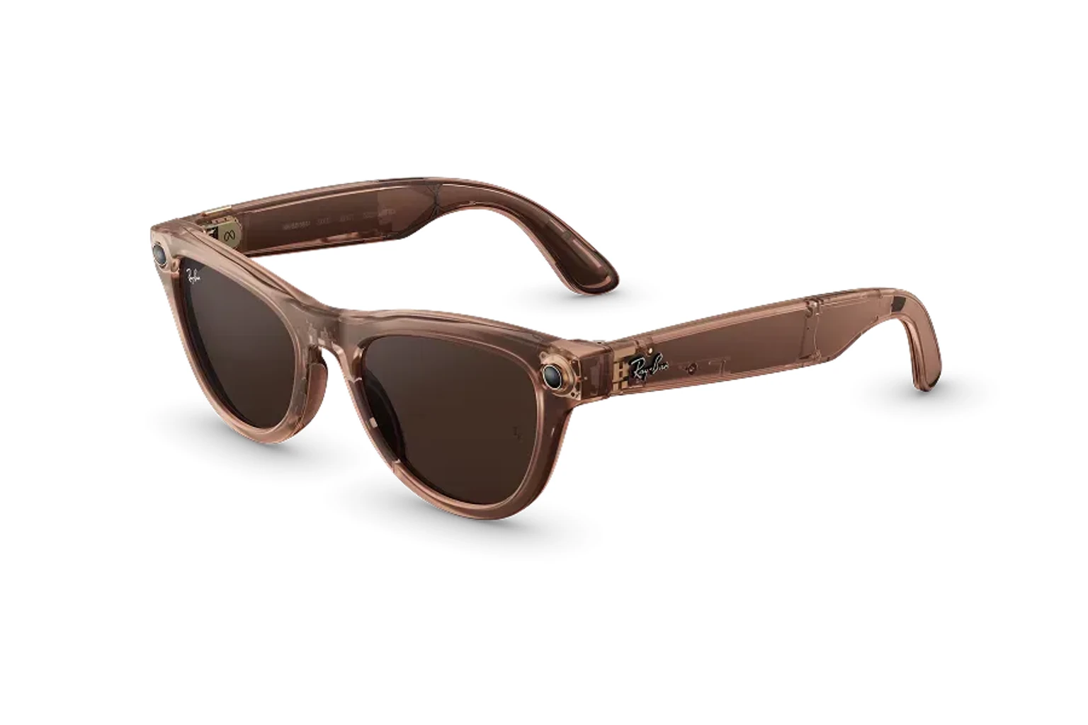 Ray-Ban Meta（第2世代） — Skyler。フレーム：シャイニートランスペアレントピーチ。レンズ：Clear to Brown Transitions®。